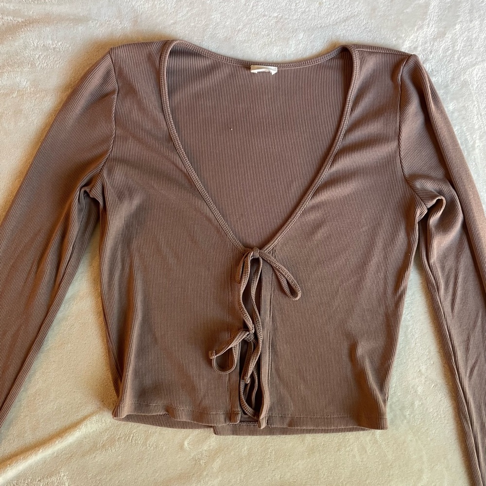Aritzia tie front top (Xs)